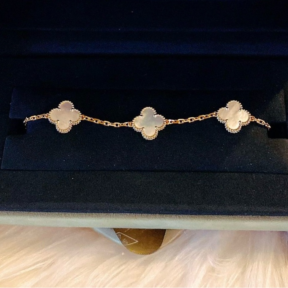 V&A 24K gold bracelet